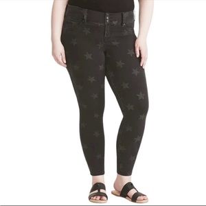 Torrid Star Print Skinny Jeans Size 10
